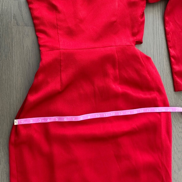 ML Monique Lhuillier One Shoulder Satin Gown Red Maxi Dress Long Sleeve - Size 2 - Picture 12 of 13
